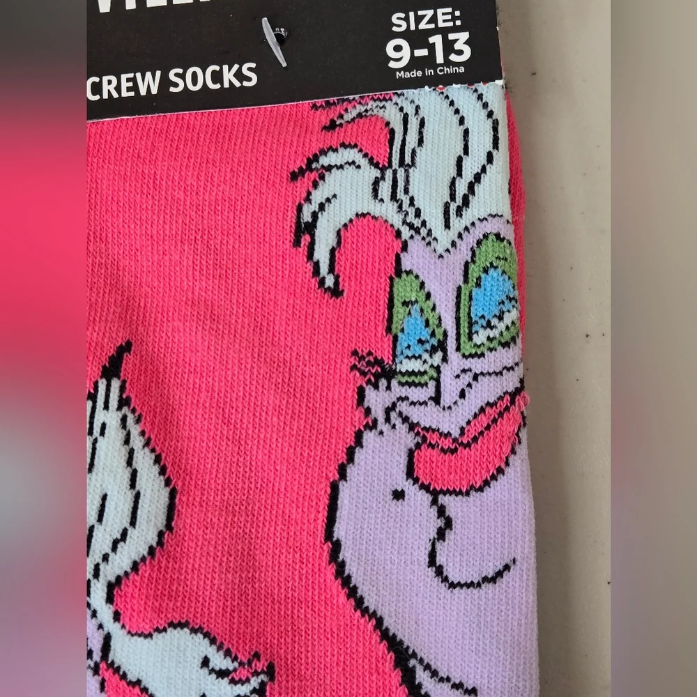 NWT Disney 2 Crew Socks, Snow White Ursula Blue and Pink Adult 9-13